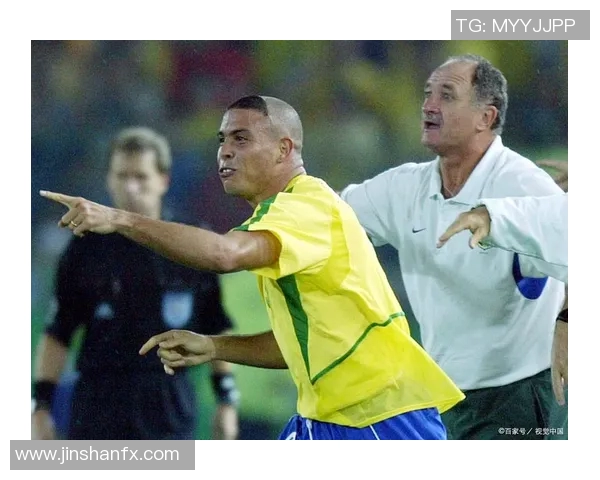 足球传奇罗纳尔多的辉煌生涯与场外故事全解析