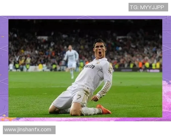 足球明星与现役球队的完美结合展现足球魅力与激情 足球明星与现役球队的完美结合展现足球魅力与激情