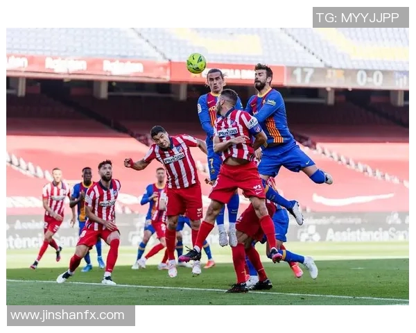 足球明星日常训练揭秘:如何保持巅峰状态与竞技水平 足球明星日常训练揭秘:如何保持巅峰状态与竞技水平