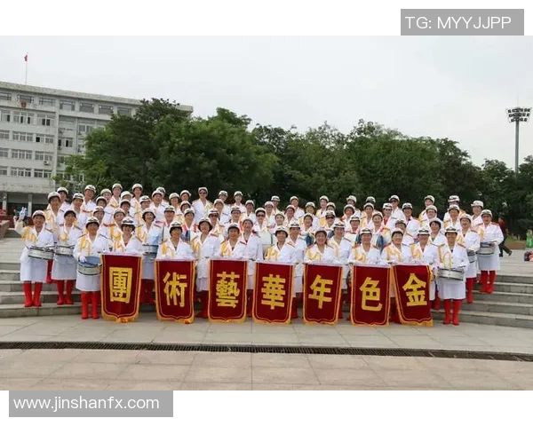 在伦敦街头意外邂逅足球明星的奇妙瞬间与难忘回忆 在伦敦街头意外邂逅足球明星的奇妙瞬间与难忘回忆